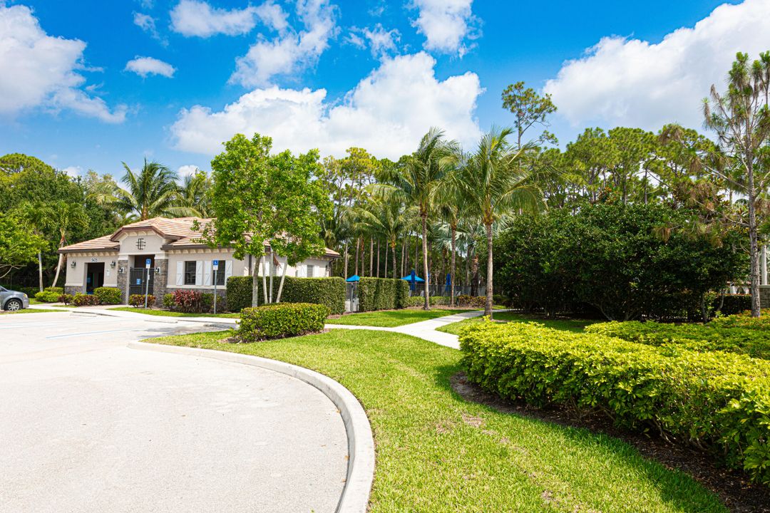 For Sale: $720,000 (3 beds, 2 baths, 2049 Square Feet)