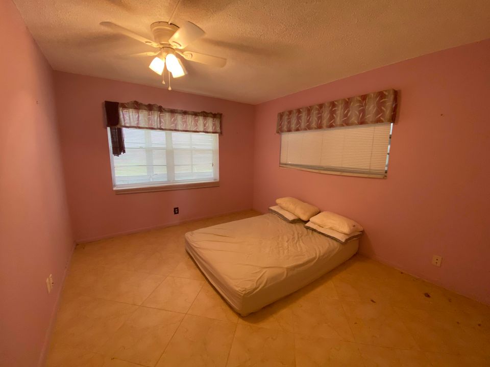 For Sale: $130,000 (2 beds, 1 baths, 798 Square Feet)