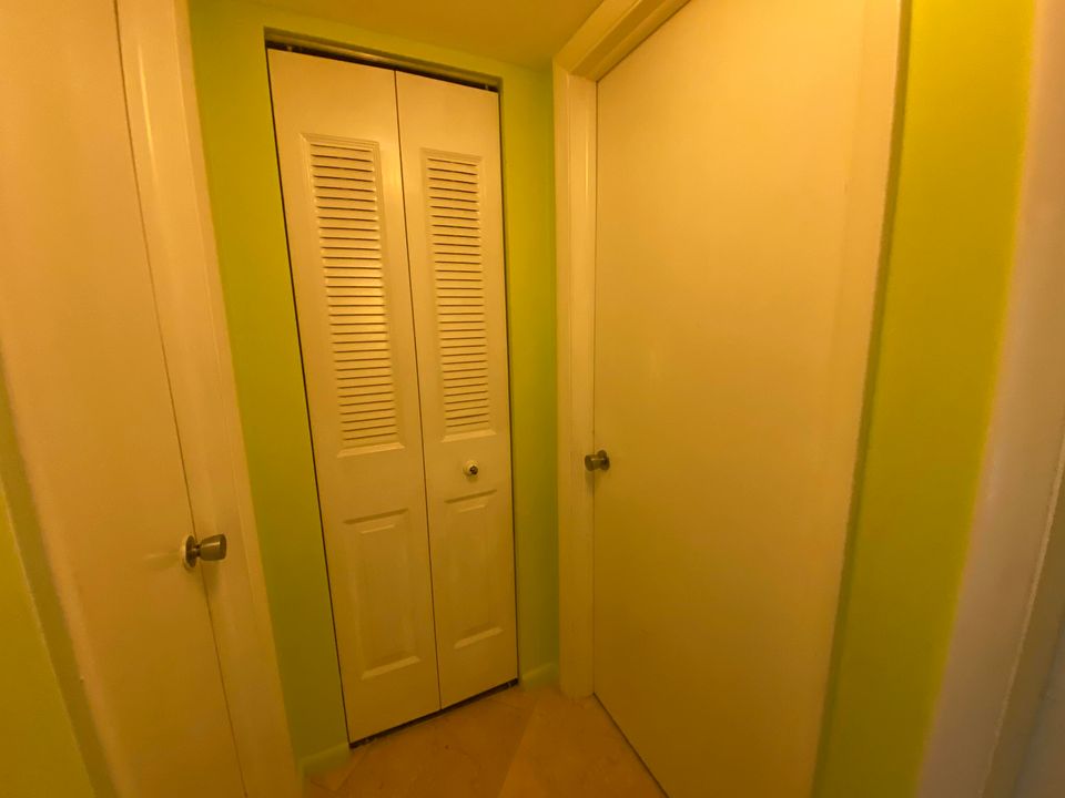 For Sale: $130,000 (2 beds, 1 baths, 798 Square Feet)