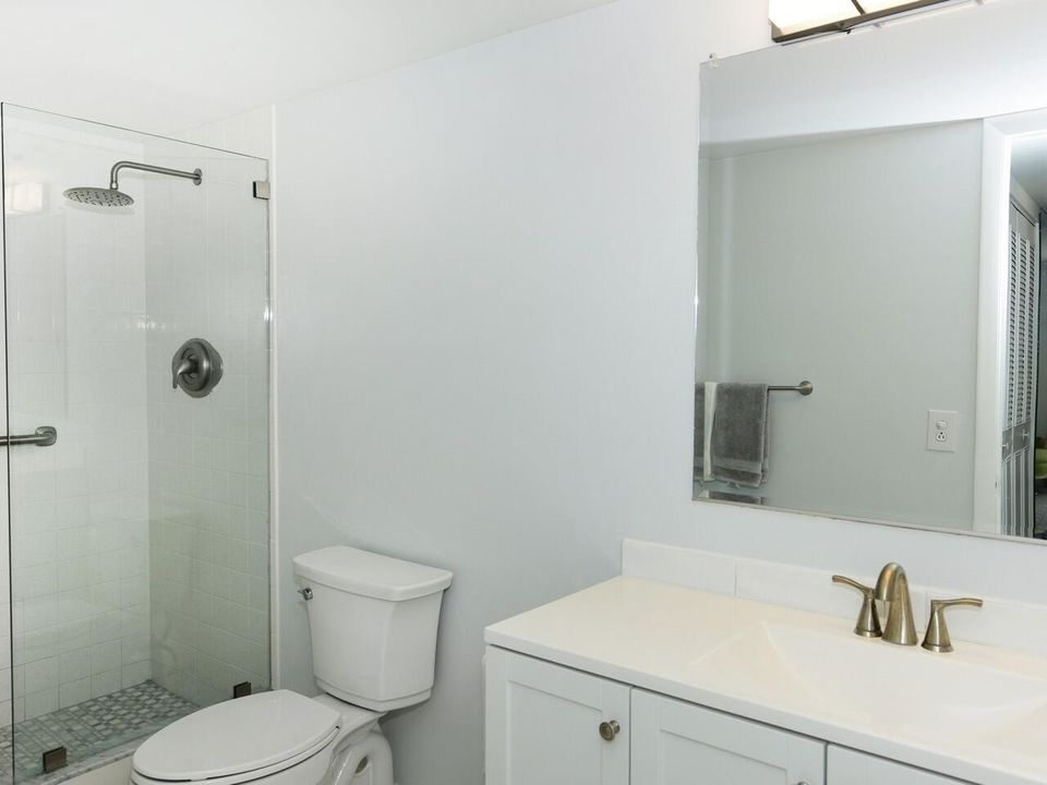 For Rent: $5,500 (2 beds, 2 baths, 1293 Square Feet)