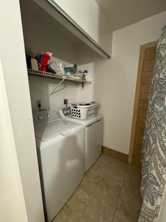 В аренду: $2,350 (2 спален, 2 ванн, 1025 Квадратных фут)