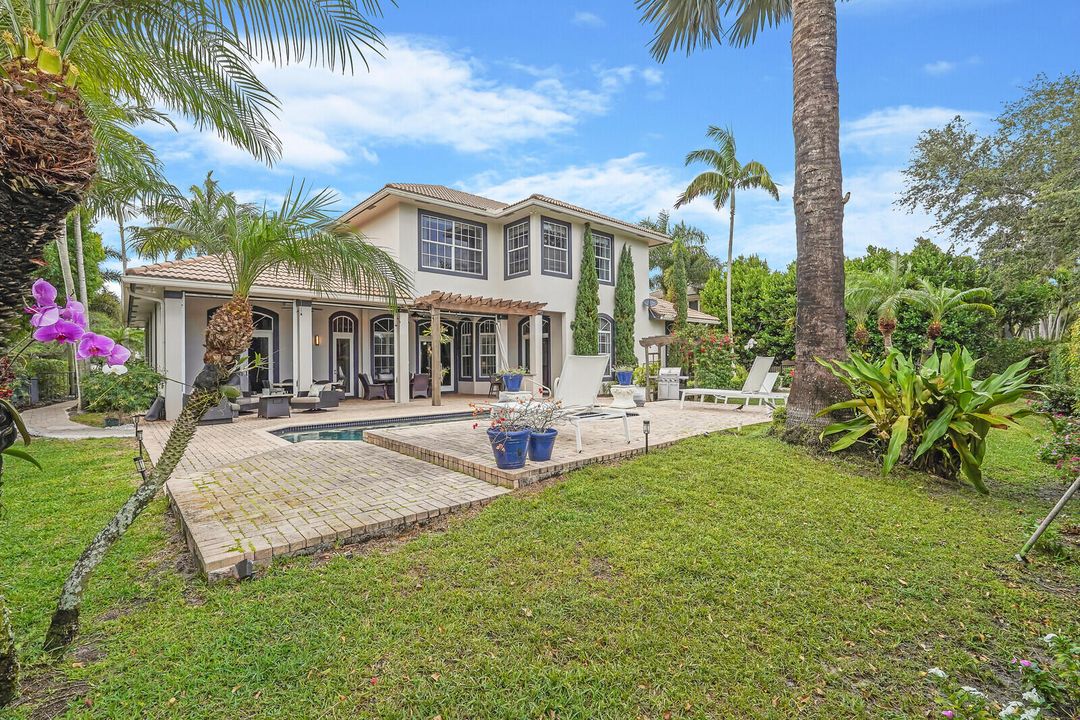 For Sale: $2,455,000 (4 beds, 6 baths, 4288 Square Feet)