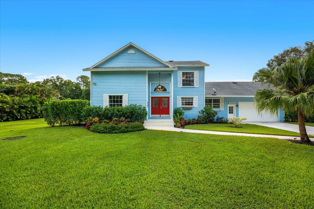 For Sale: $889,000 (4 beds, 2 baths, 2458 Square Feet)