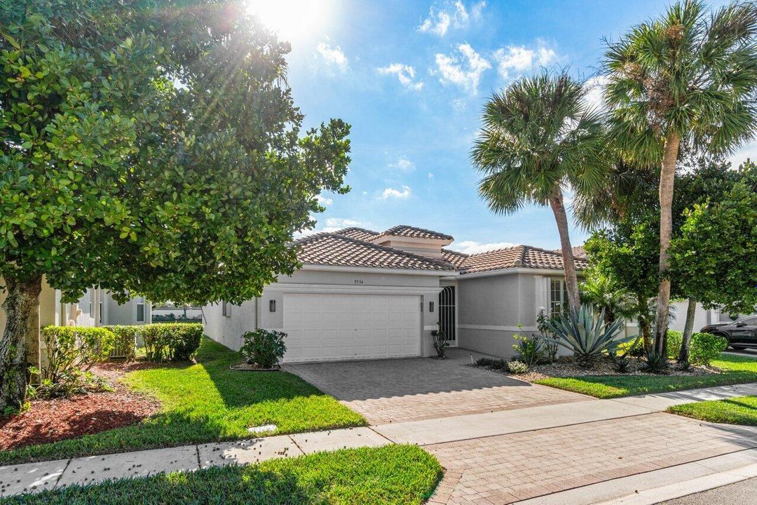 For Sale: $565,000 (3 beds, 2 baths, 1880 Square Feet)