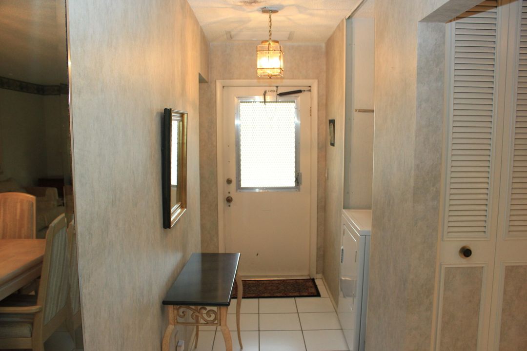 For Sale: $169,000 (2 beds, 2 baths, 1088 Square Feet)