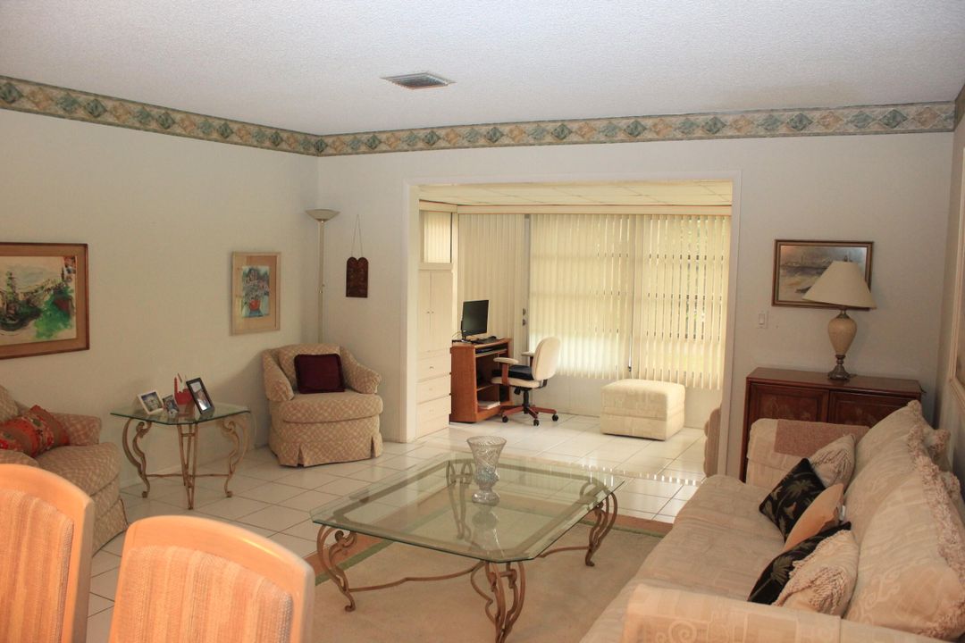 For Sale: $169,000 (2 beds, 2 baths, 1088 Square Feet)