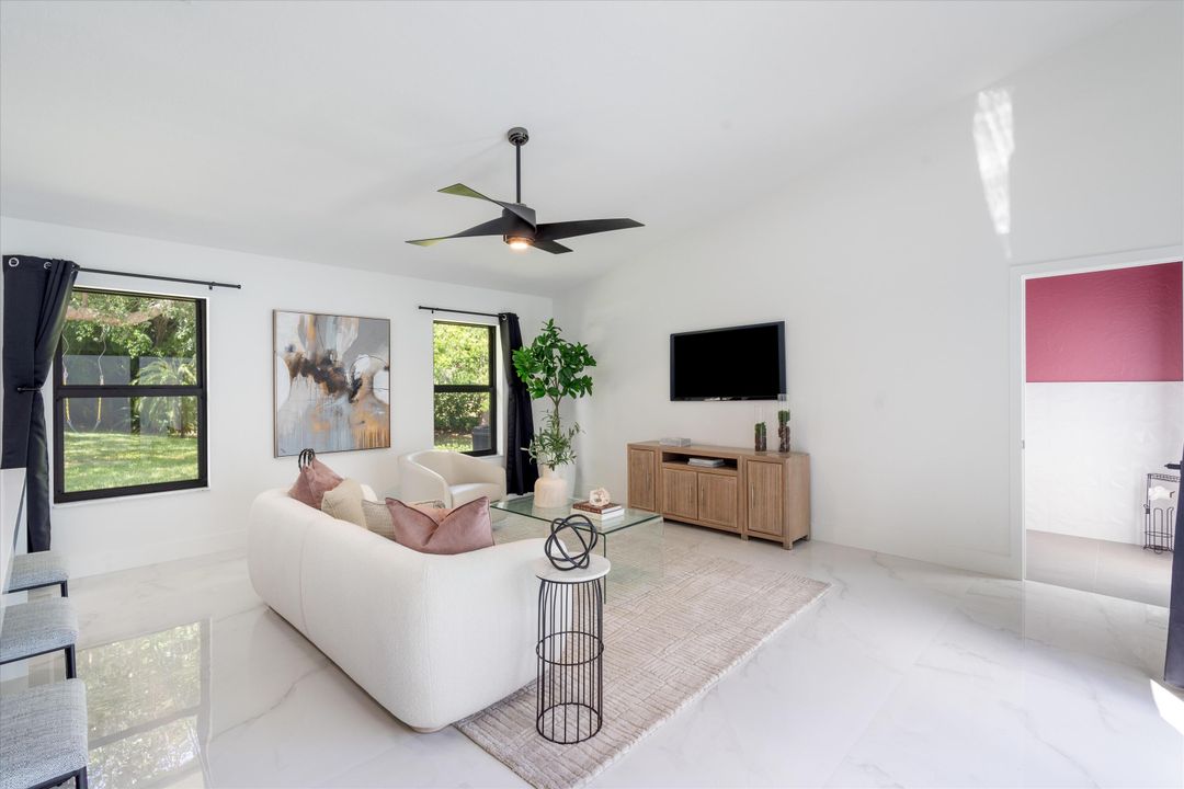 For Sale: $1,700,000 (4 beds, 2 baths, 2611 Square Feet)