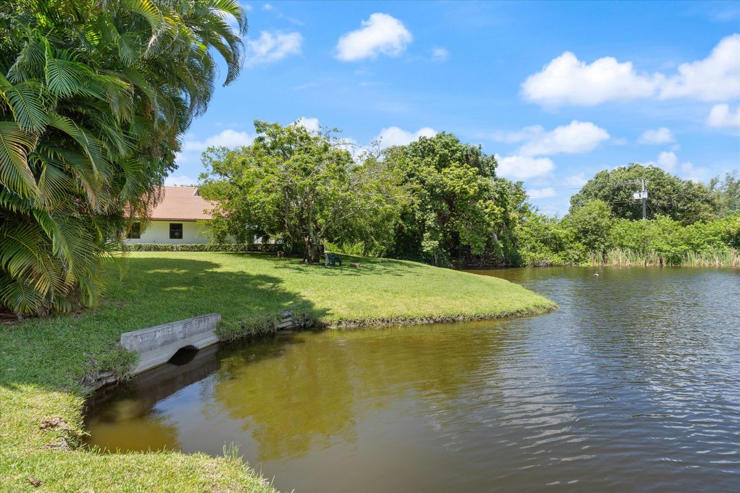 For Sale: $1,700,000 (4 beds, 2 baths, 2611 Square Feet)