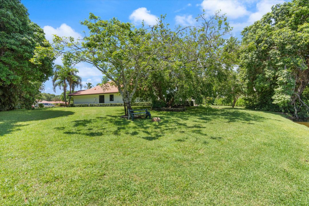 For Sale: $1,700,000 (4 beds, 2 baths, 2611 Square Feet)