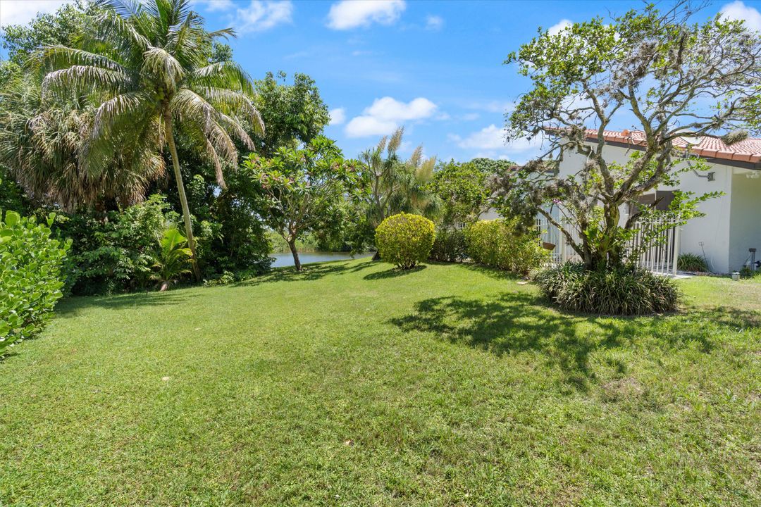 For Sale: $1,700,000 (4 beds, 2 baths, 2611 Square Feet)