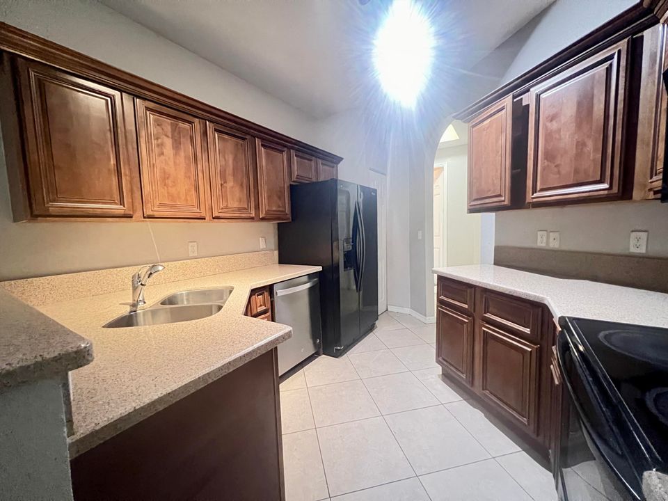 For Rent: $2,200 (3 beds, 2 baths, 1338 Square Feet)