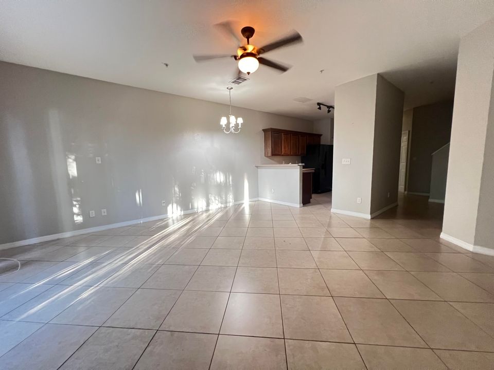 For Rent: $2,200 (3 beds, 2 baths, 1338 Square Feet)