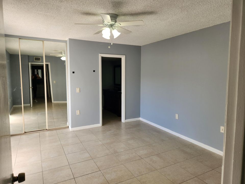 For Sale: $284,000 (2 beds, 2 baths, 1236 Square Feet)