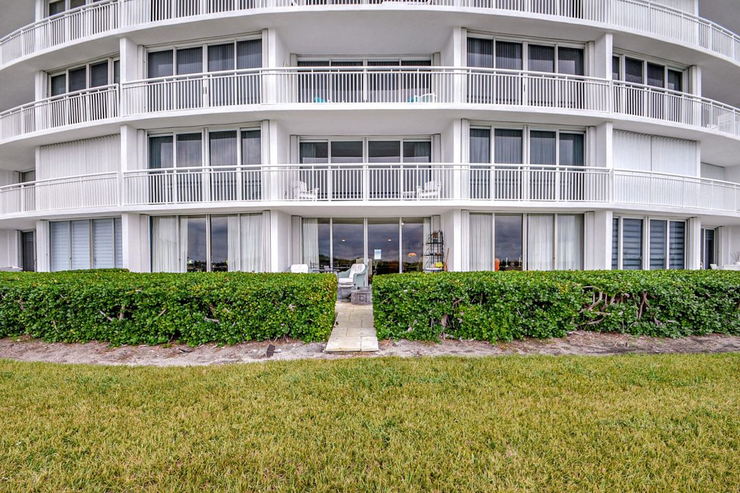 For Sale: $1,300,000 (2 beds, 2 baths, 1294 Square Feet)