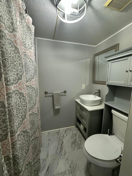 For Sale: $145,000 (2 beds, 2 baths, 784 Square Feet)