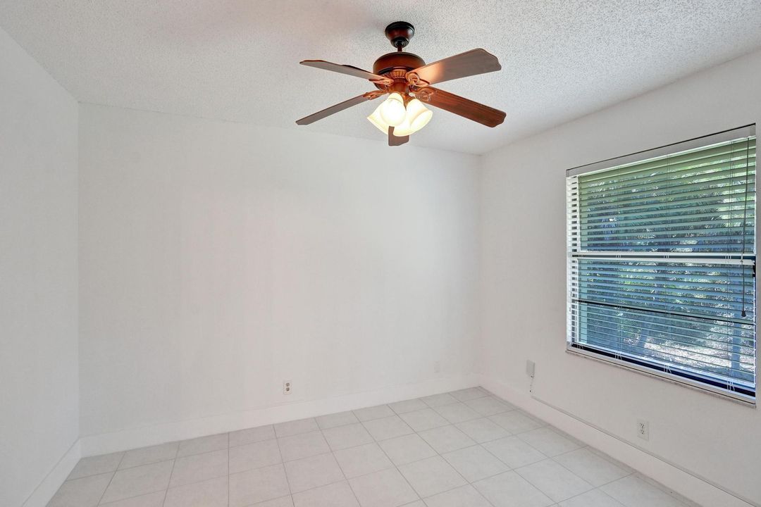 For Sale: $335,000 (2 beds, 2 baths, 1200 Square Feet)