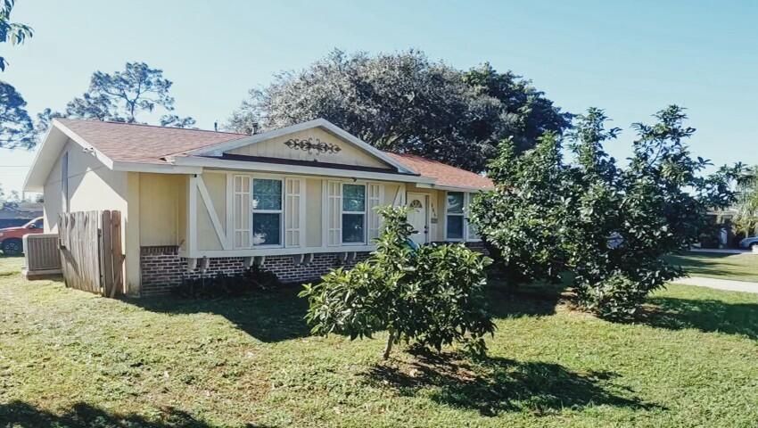 For Sale: $375,000 (3 beds, 2 baths, 1069 Square Feet)