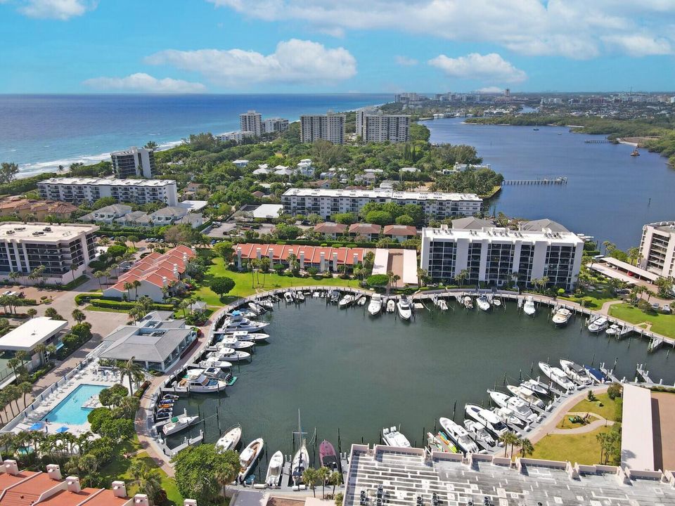 For Sale: $510,000 (2 beds, 2 baths, 1215 Square Feet)