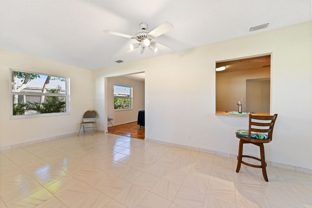 For Sale: $369,000 (2 beds, 2 baths, 1527 Square Feet)