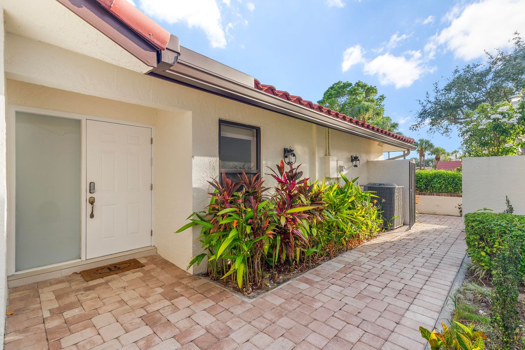 For Sale: $825,000 (3 beds, 2 baths, 2076 Square Feet)