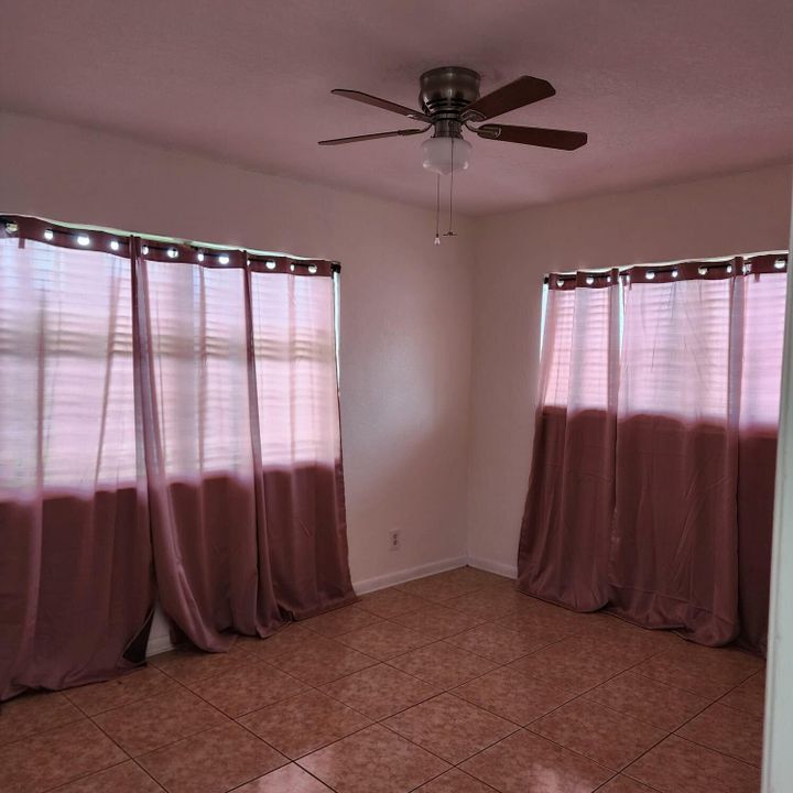 For Sale: $360,000 (3 beds, 1 baths, 1130 Square Feet)