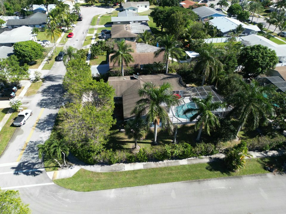 For Sale: $775,000 (3 beds, 2 baths, 1862 Square Feet)