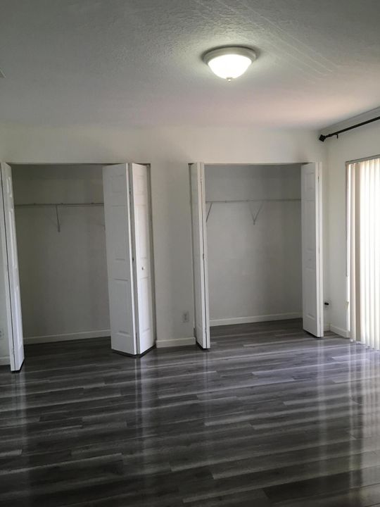 For Rent: $2,100 (2 beds, 2 baths, 1400 Square Feet)