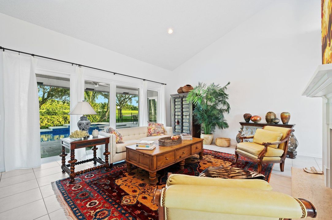 Active With Contract: $1,075,000 (3 beds, 2 baths, 2384 Square Feet)