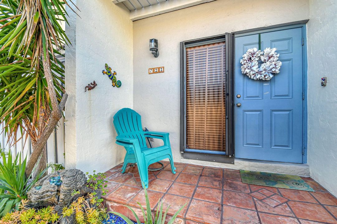 For Sale: $449,900 (2 beds, 3 baths, 1960 Square Feet)