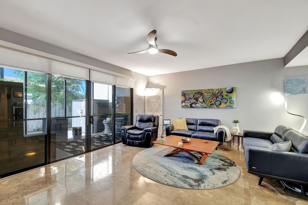 For Sale: $449,900 (2 beds, 3 baths, 1960 Square Feet)