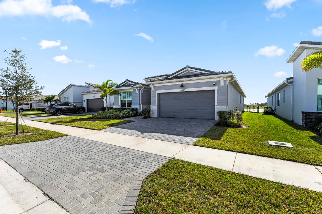 For Sale: $639,900 (2 beds, 2 baths, 2354 Square Feet)