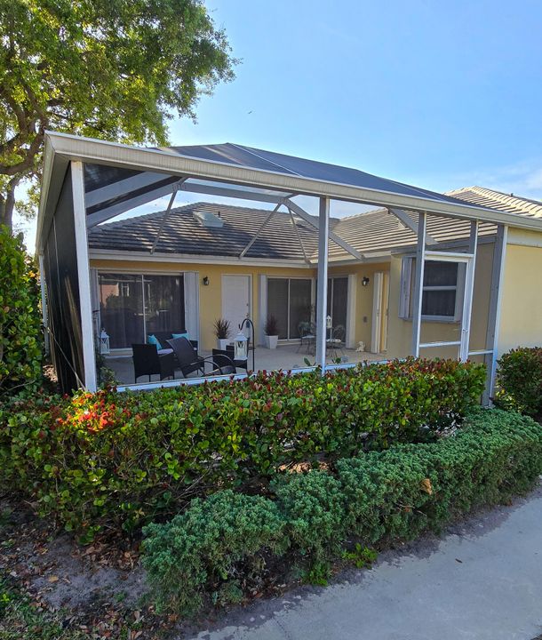 For Sale: $354,000 (2 beds, 2 baths, 1152 Square Feet)