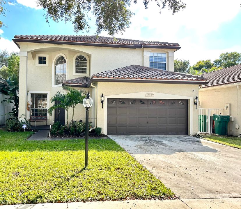 For Sale: $699,000 (3 beds, 2 baths, 2165 Square Feet)