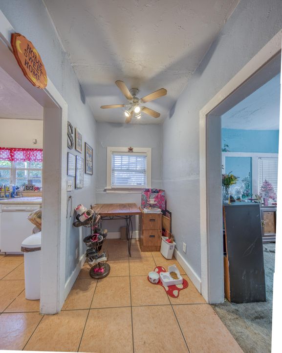 For Sale: $435,000 (4 beds, 2 baths, 1560 Square Feet)