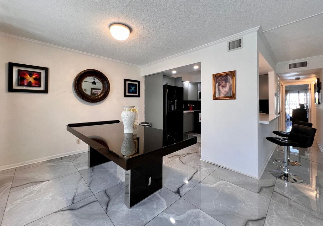 For Sale: $269,999 (2 beds, 2 baths, 1062 Square Feet)