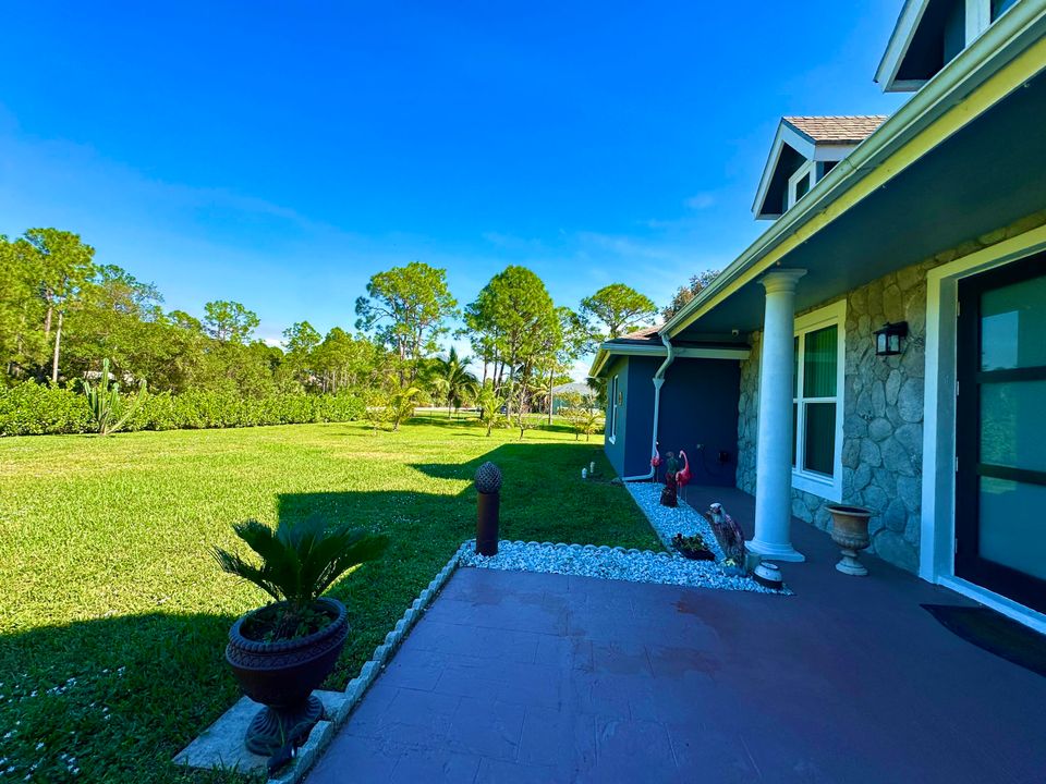 For Sale: $750,000 (4 beds, 2 baths, 2330 Square Feet)