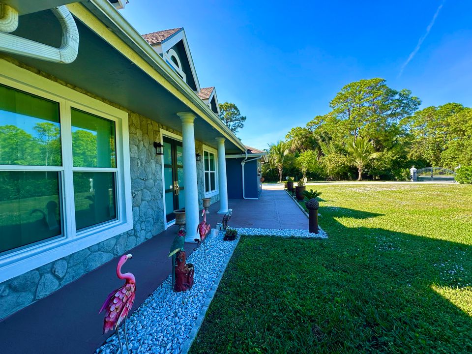 For Sale: $750,000 (4 beds, 2 baths, 2330 Square Feet)