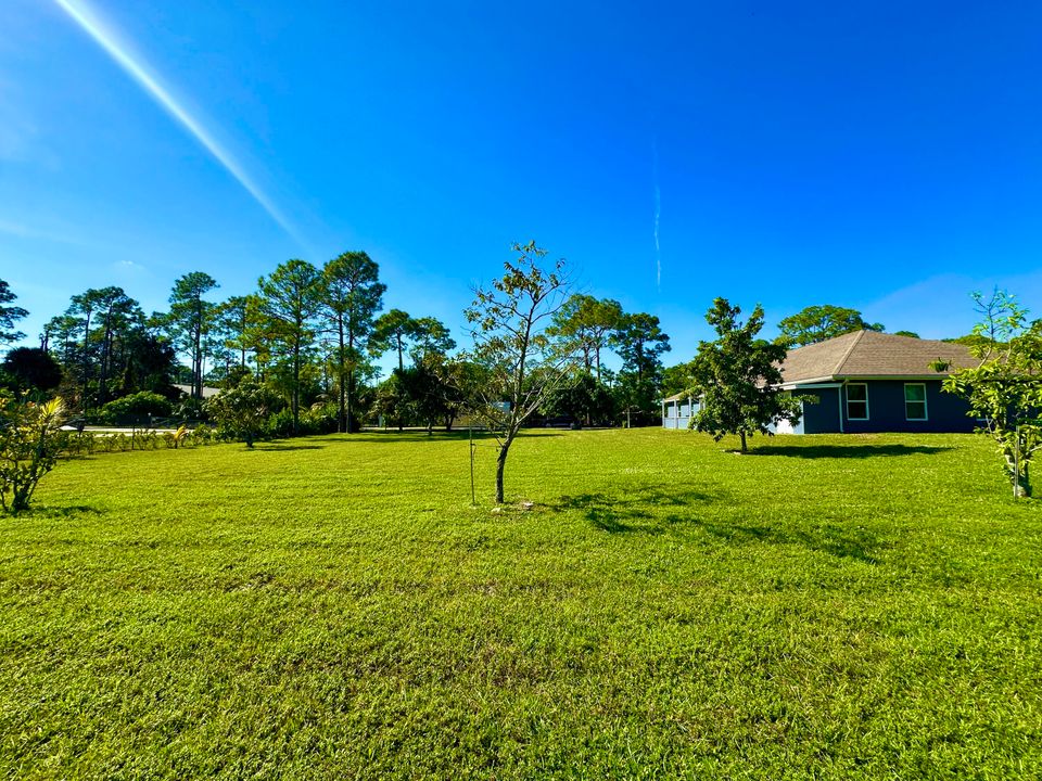 For Sale: $750,000 (4 beds, 2 baths, 2330 Square Feet)