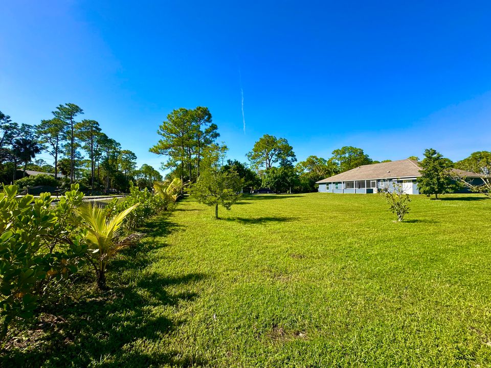 For Sale: $750,000 (4 beds, 2 baths, 2330 Square Feet)