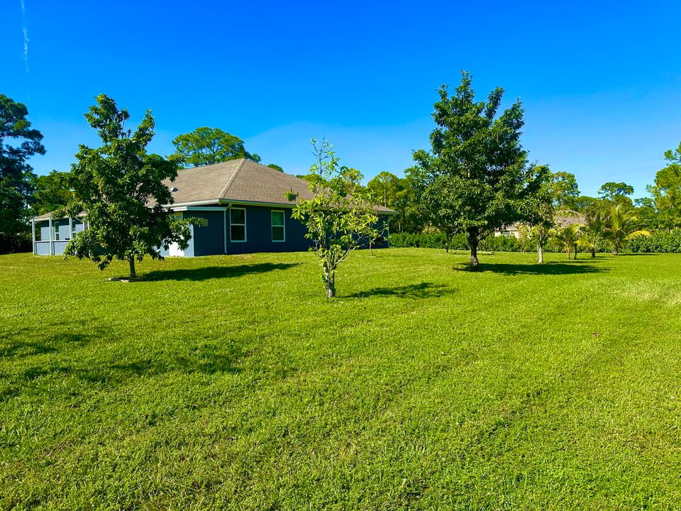 For Sale: $750,000 (4 beds, 2 baths, 2330 Square Feet)