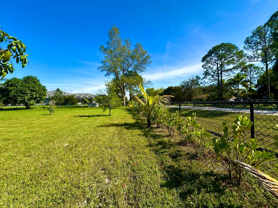 For Sale: $750,000 (4 beds, 2 baths, 2330 Square Feet)