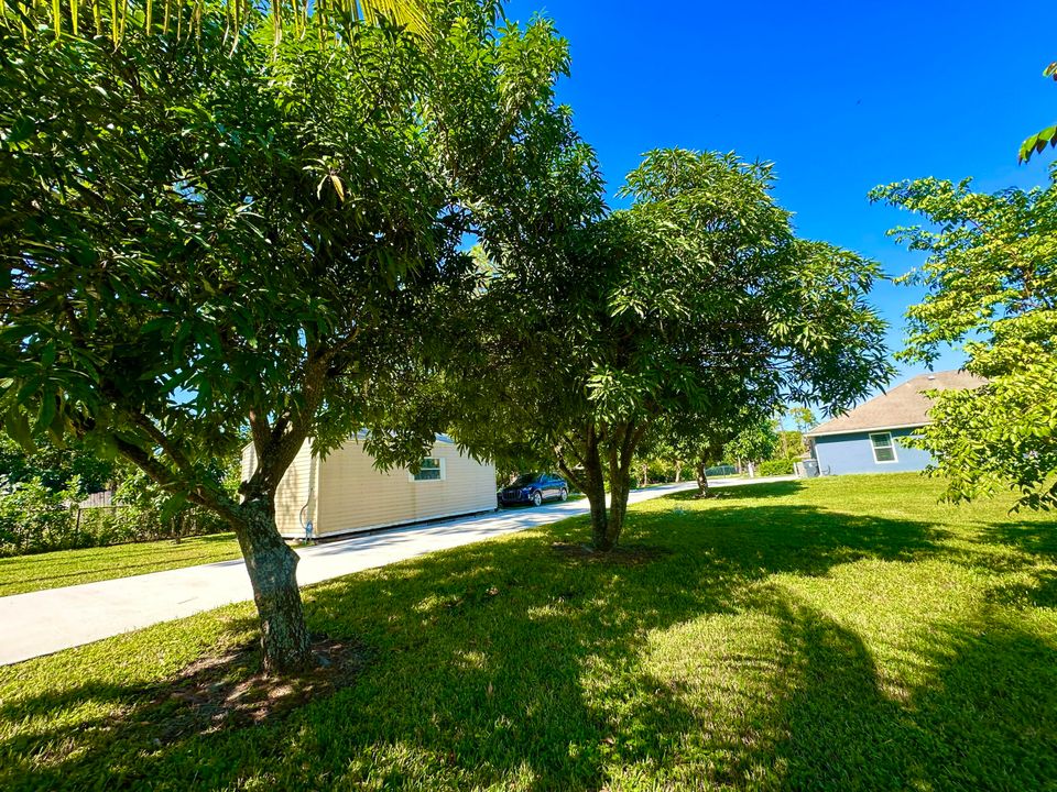 For Sale: $750,000 (4 beds, 2 baths, 2330 Square Feet)