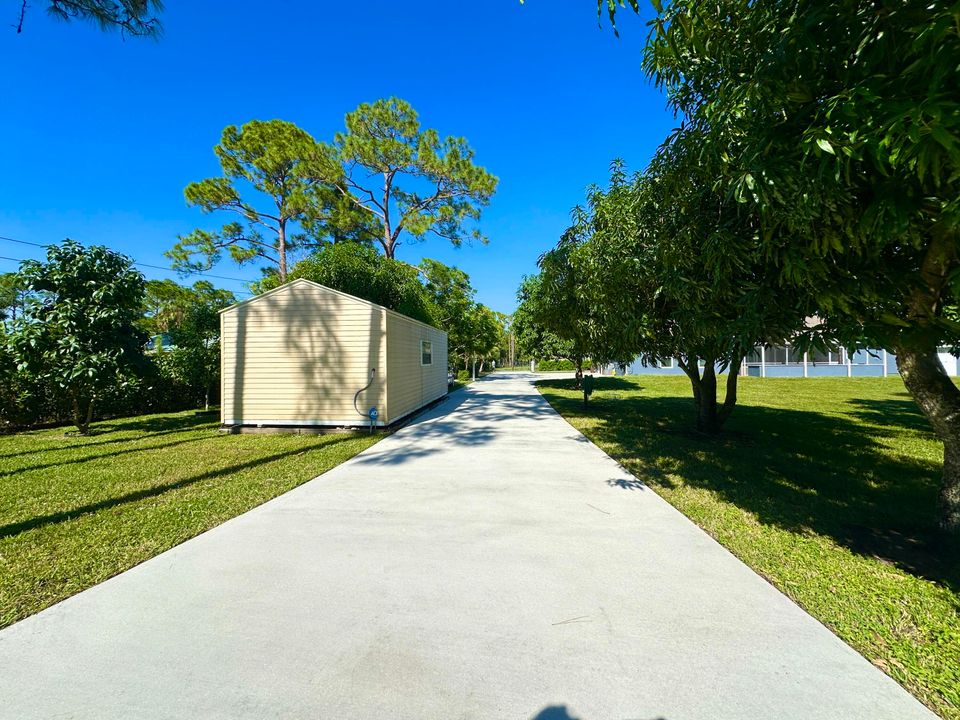 For Sale: $750,000 (4 beds, 2 baths, 2330 Square Feet)