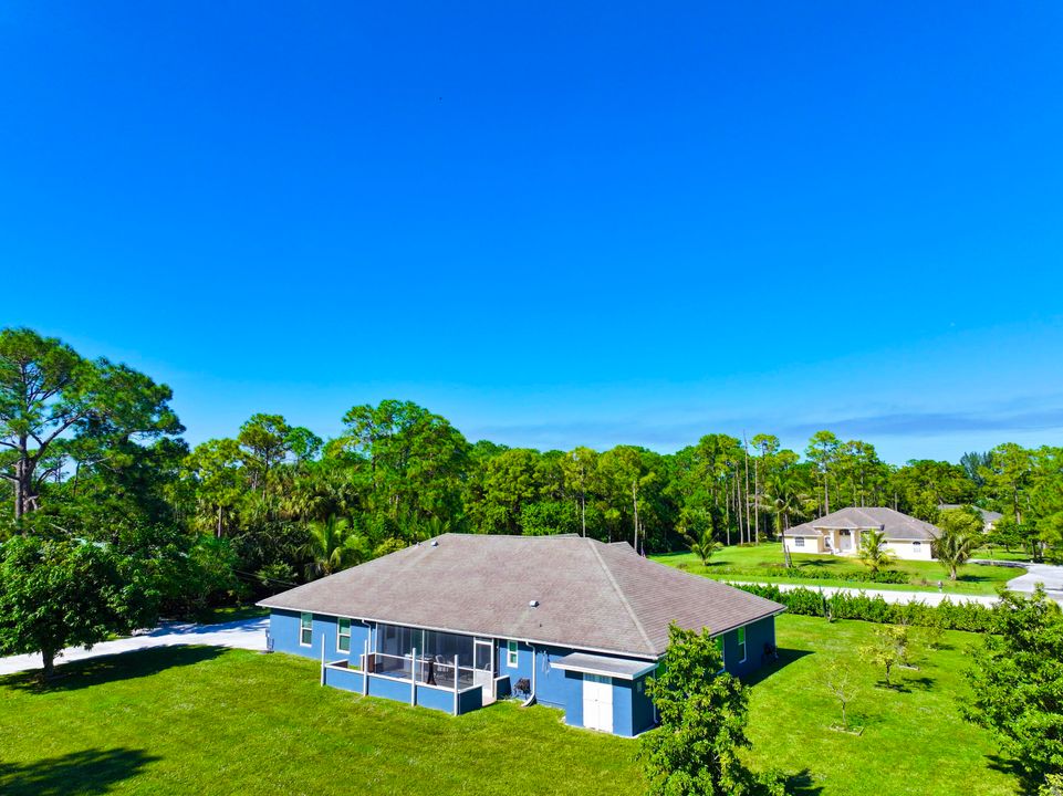 For Sale: $750,000 (4 beds, 2 baths, 2330 Square Feet)