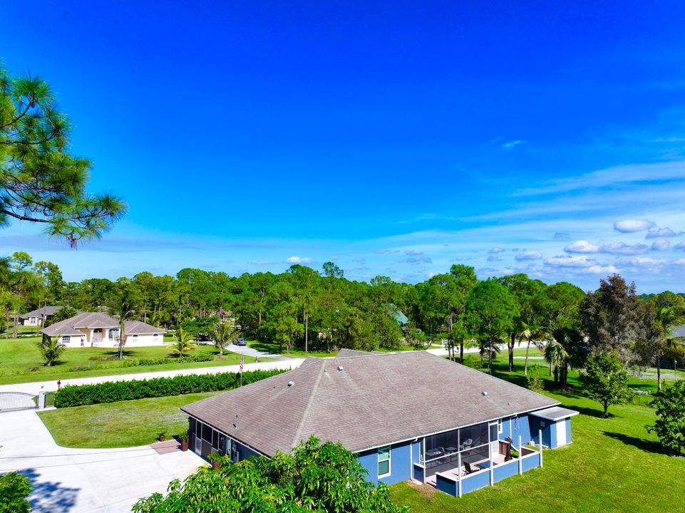 For Sale: $750,000 (4 beds, 2 baths, 2330 Square Feet)