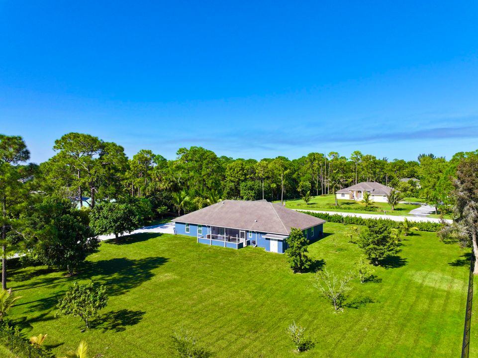 For Sale: $750,000 (4 beds, 2 baths, 2330 Square Feet)