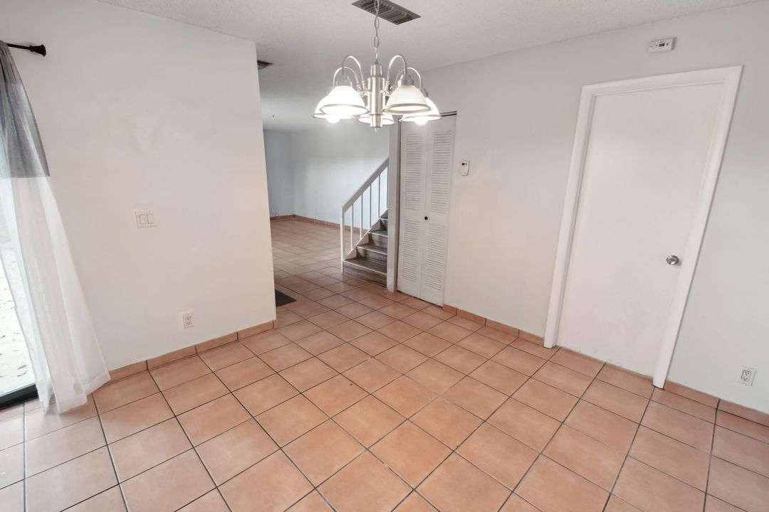 For Sale: $315,000 (2 beds, 2 baths, 1232 Square Feet)