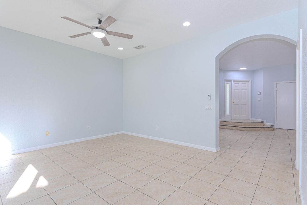 For Sale: $524,900 (4 beds, 2 baths, 2008 Square Feet)