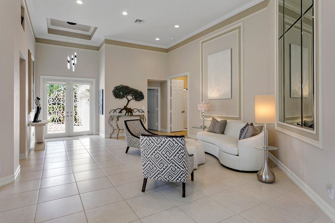 Active With Contract: $1,095,000 (3 beds, 3 baths, 2302 Square Feet)