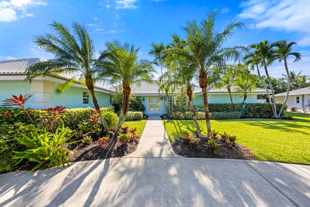 For Sale: $1,595,000 (4 beds, 3 baths, 3058 Square Feet)